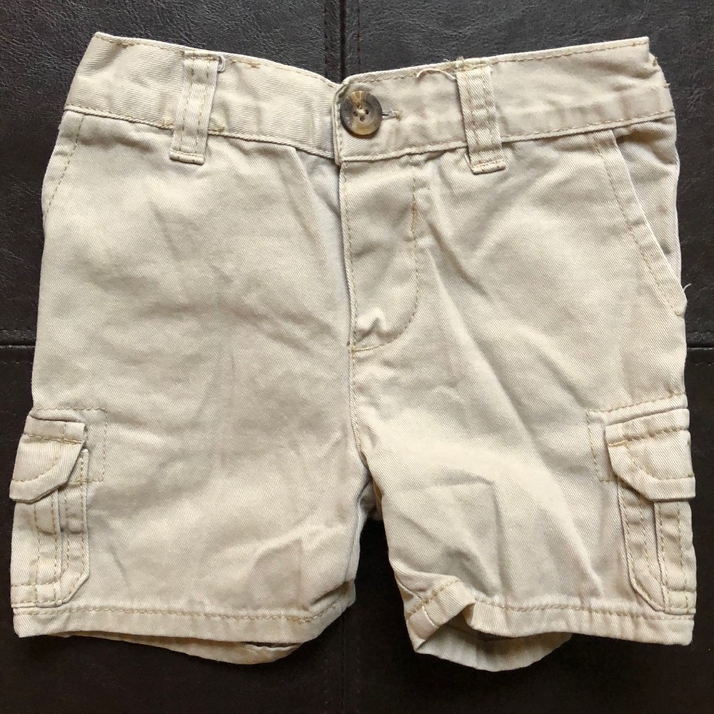 Baby khaki shorts